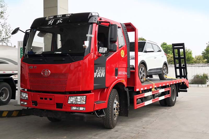 解放龍v低凹平板運(yùn)輸車